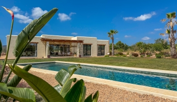 Resa estates Ibiza finca can Tumas for sale finca and pool.jpg